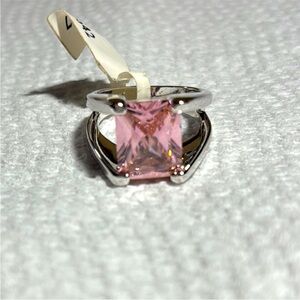 Lia Sophia Ladies Large Pink CZ‎ Stone Silver Tone Band Ring Size 7 NWT